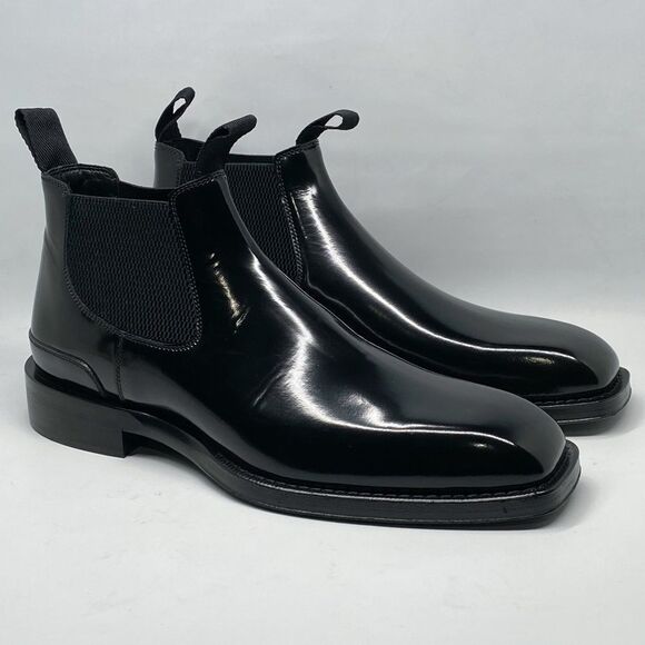 Burberry Square-Toe Leather Chelsea Boots size 41/us size 8